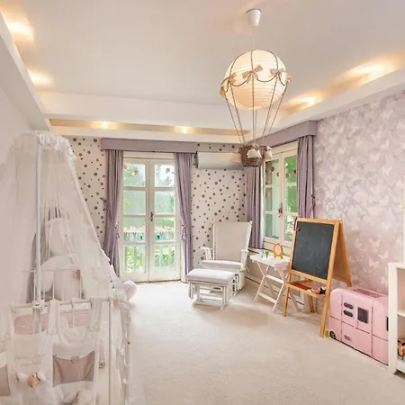 Enchanting 22,000m2 And Elegant 5 Bedroom Manor Villa