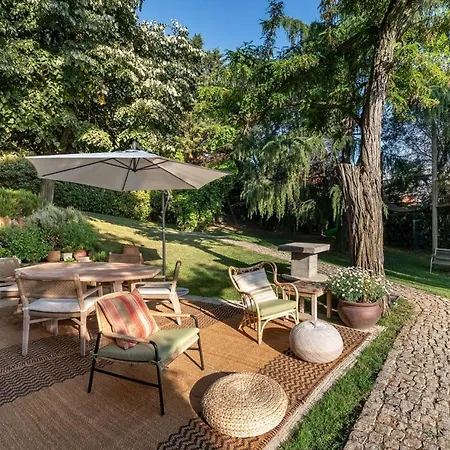 Enchanting 22,000m2 And Elegant 5 Bedroom Manor