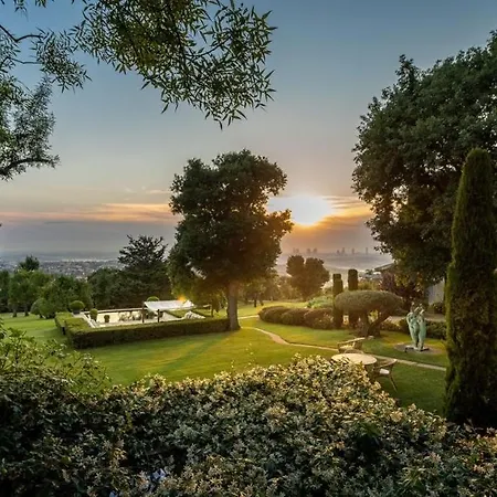 Enchanting 22,000m2 And Elegant 5 Bedroom Manor Villa İstanbul