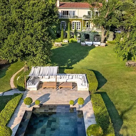 Enchanting 22,000m2 And Elegant 5 Bedroom Manor Villa *