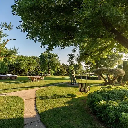 Villa Enchanting 22,000m2 And Elegant 5 Bedroom Manor Istanbul