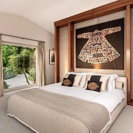 Villa Enchanting 22,000m2 And Elegant 5 Bedroom Manor Istanbul